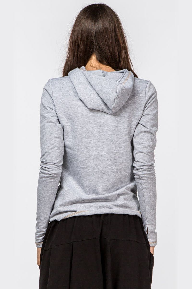 Серая кофта Пранаяма