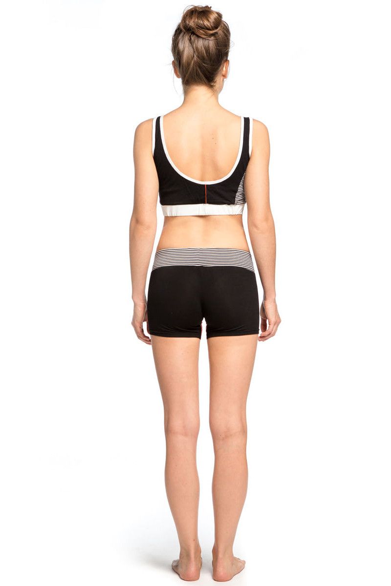 Короткие спортивные шорты Тантра