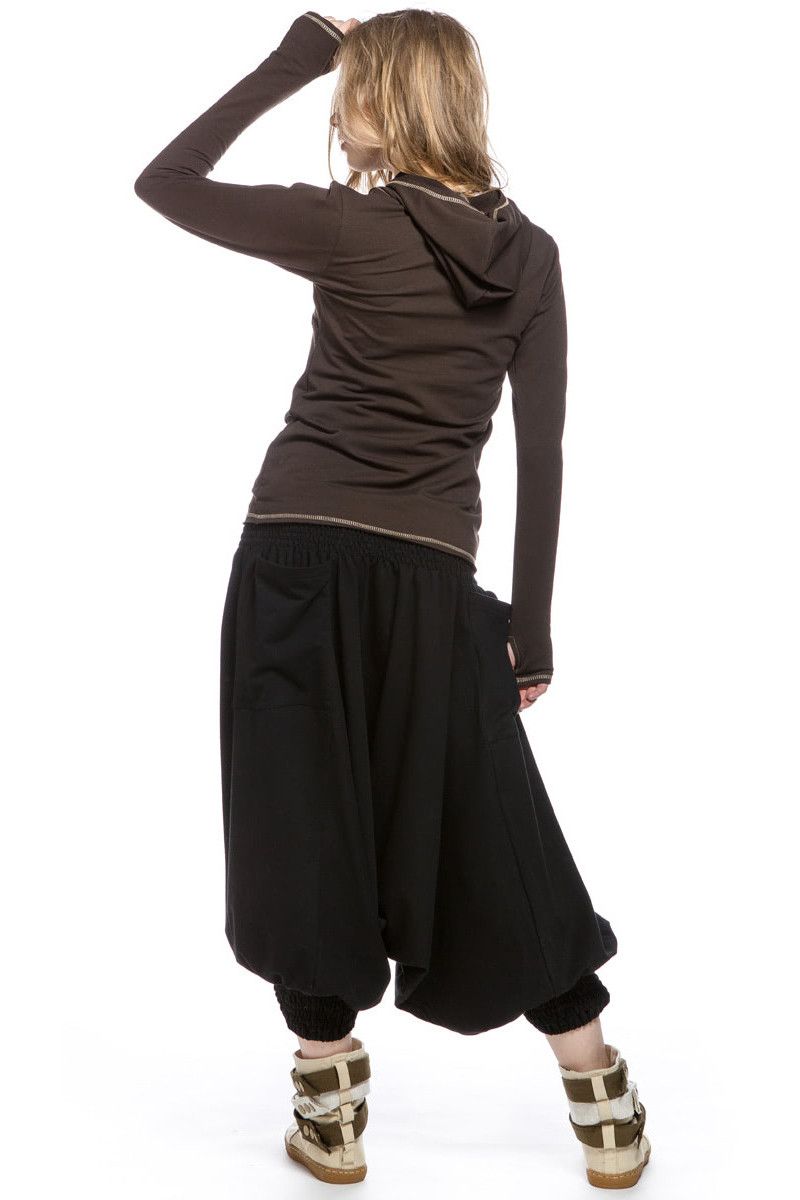 Коричневая кофта Пранаяма