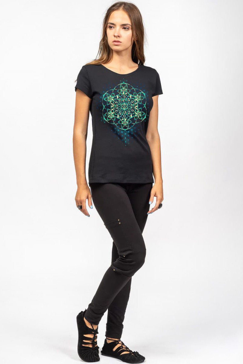 Женская авторская футболка «Sacred Geometry»