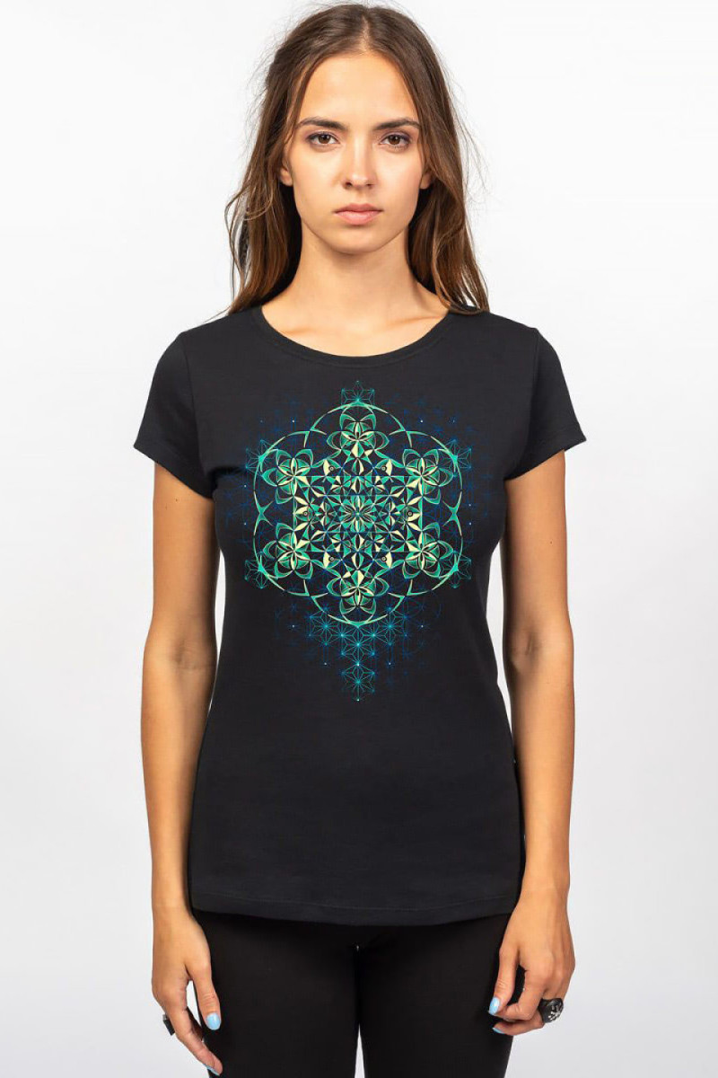 Женская авторская футболка «Sacred Geometry»
