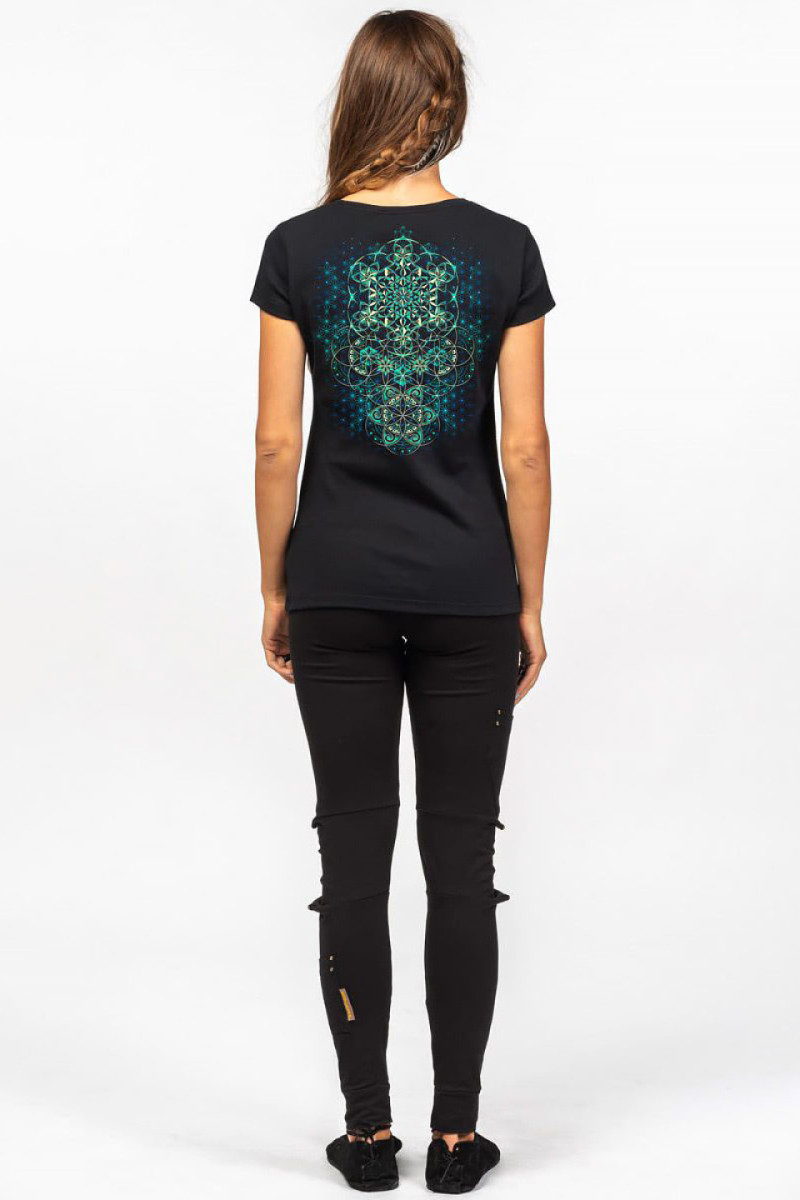 Женская авторская футболка «Sacred Geometry»