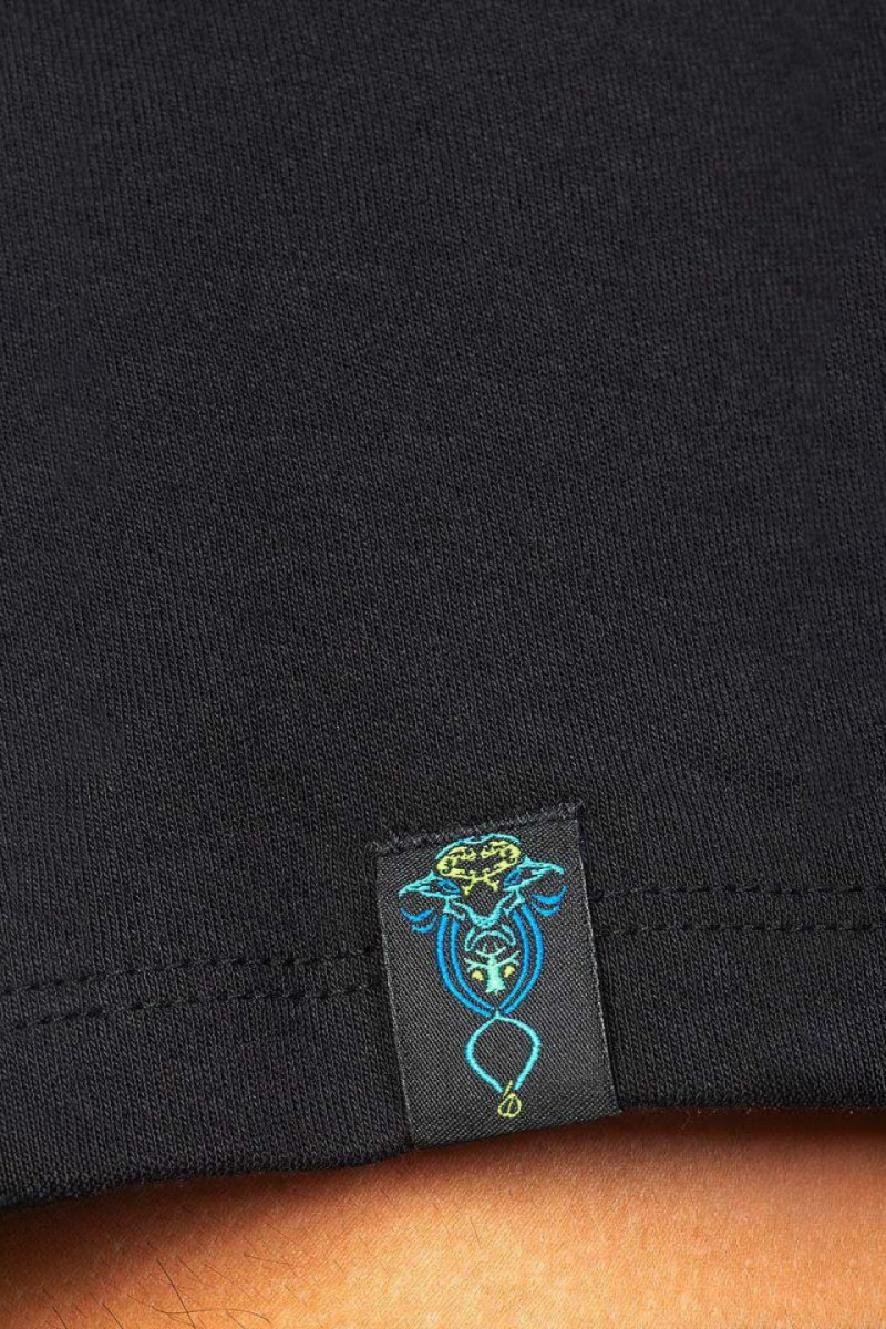 Женская авторская футболка «Sacred Geometry»