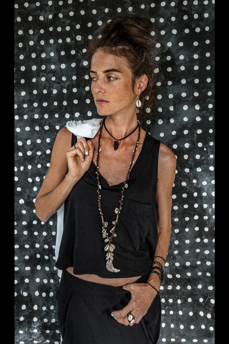 Черная женская майка Мадлен